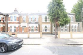 3 bedroom Flat to rent